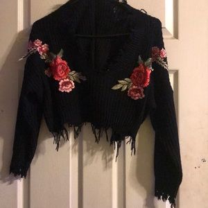 Crop top black rose sweater